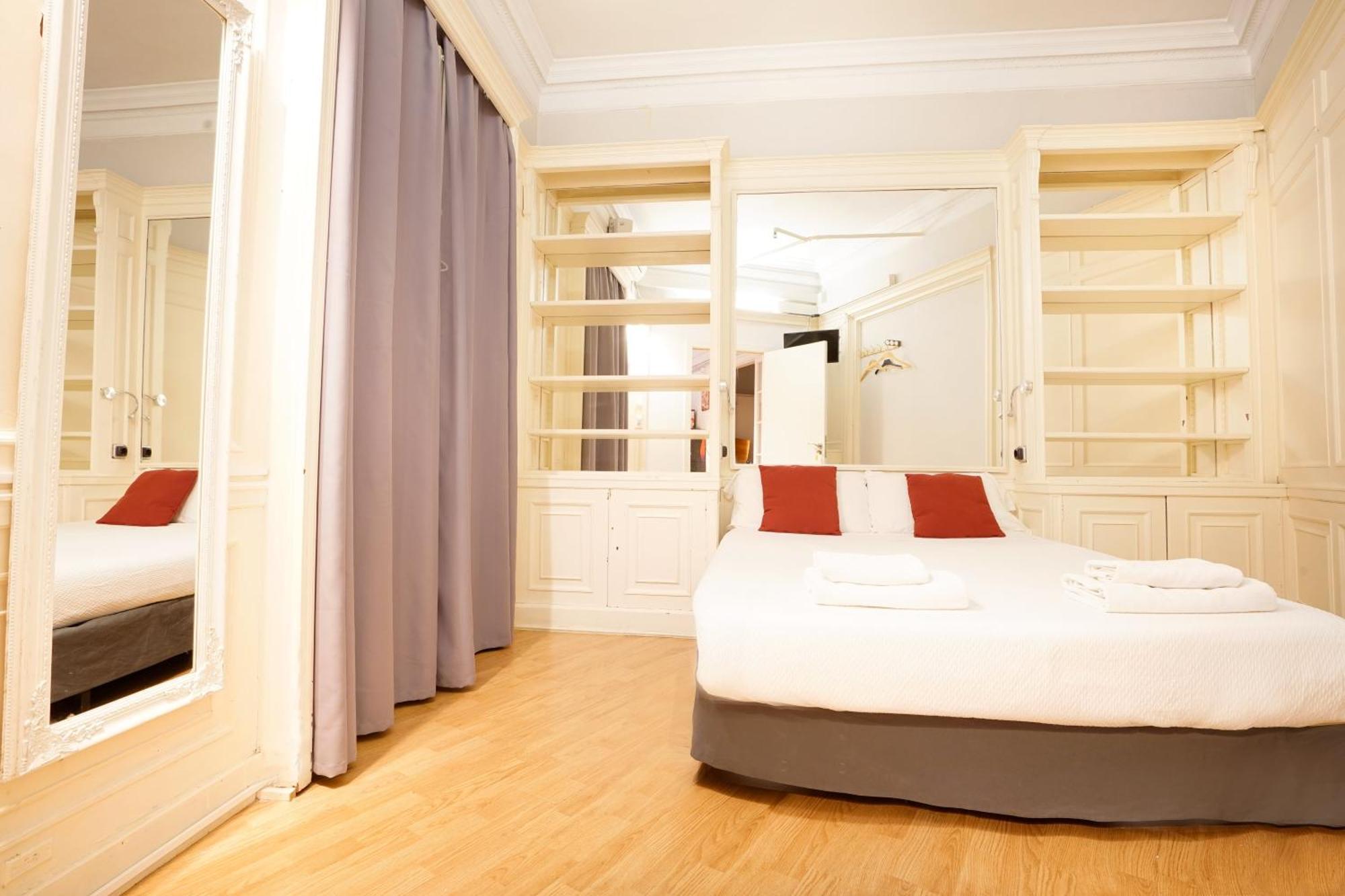 Wow Hostel Barcelona Ngoại thất bức ảnh