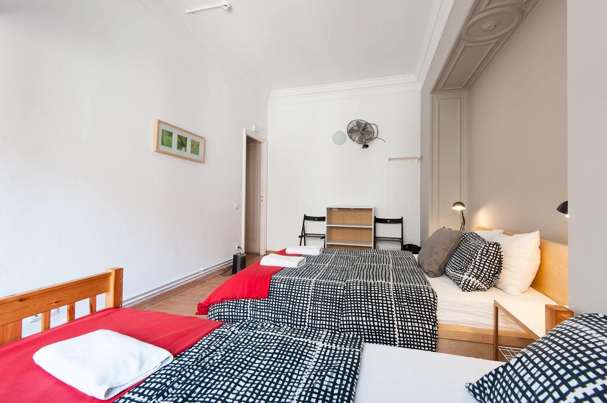 Wow Hostel Barcelona Ngoại thất bức ảnh